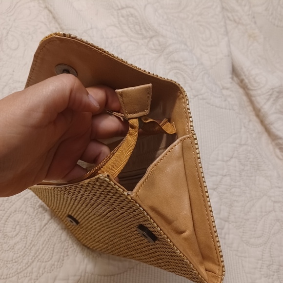 Aldo ratton style with embroidery clutch or wristlet - Picture 7 of 11